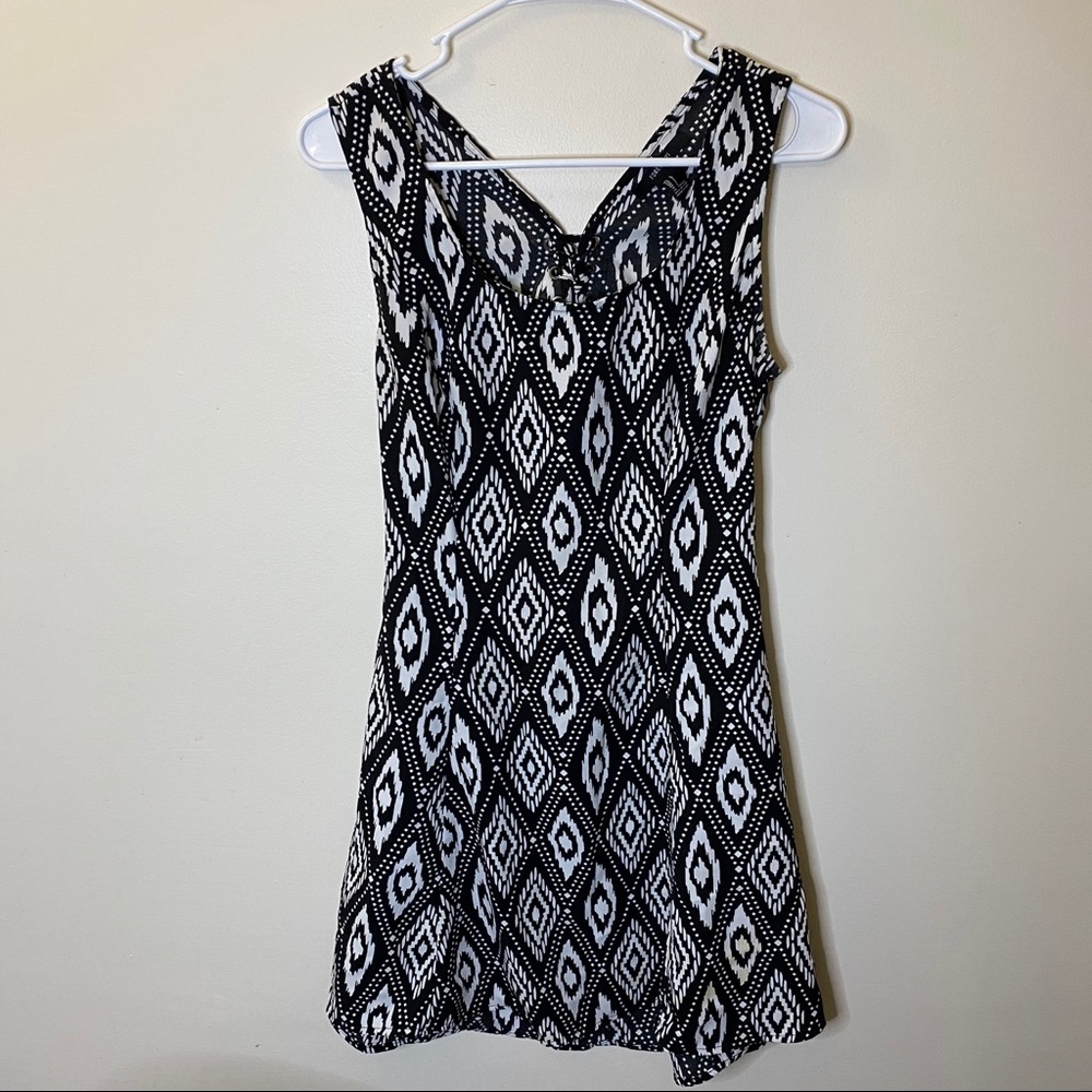 Forever 21 black and white mini dress